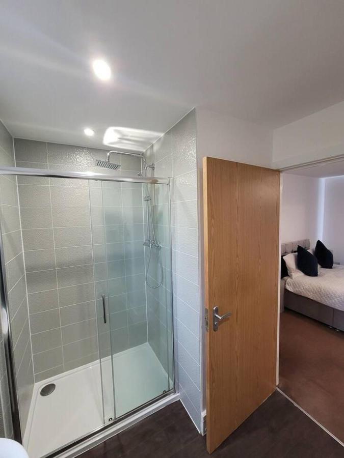 Spacious 3 Bed House With Ensuite And Free Parking Milton Keynes Eksteriør billede