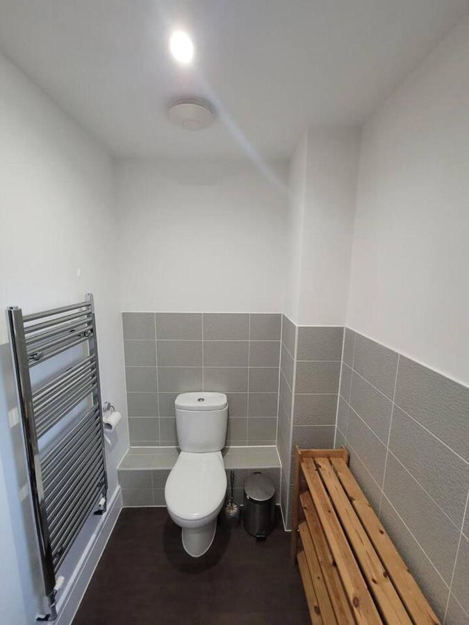 Spacious 3 Bed House With Ensuite And Free Parking Milton Keynes Eksteriør billede