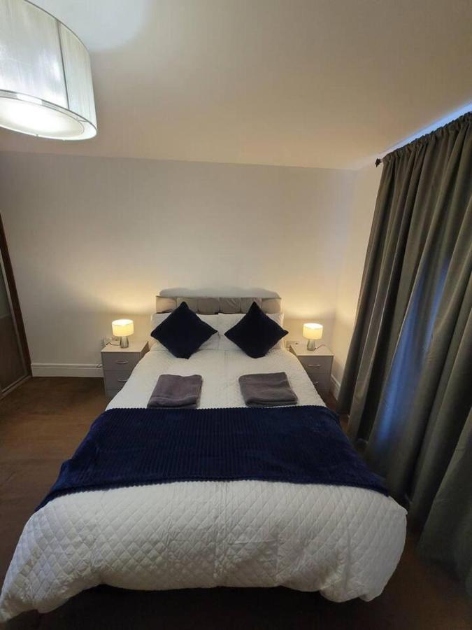 Spacious 3 Bed House With Ensuite And Free Parking Milton Keynes Eksteriør billede